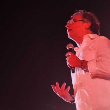 45d29fb01e438ca98f8aa751ef6c3e55 Gustavo Petro lanzó un “pacto con el Jesús que prefiere a los pobres