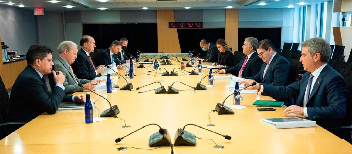 Duque resalta perspectivas económicas de Colombia