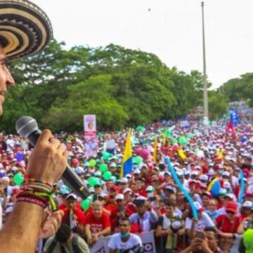 07574eb27bbbd72fe09709006080b389 El fervor por Fico se toma a Colombia